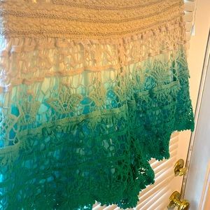 Ombré crochet shorts in cream and green